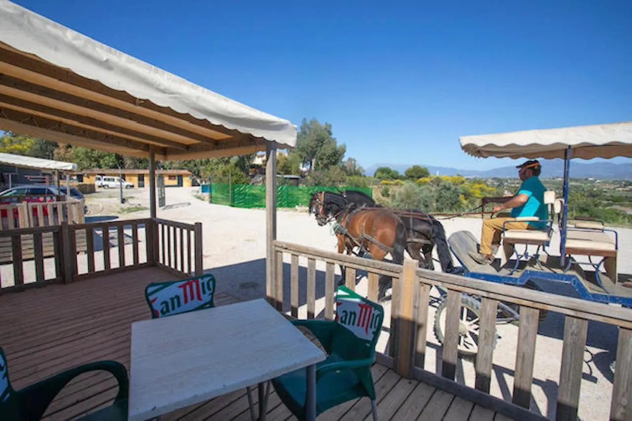 乡村民宿 Bungalows-Cortijo Da Luigi-4 Adultos-2 Dormitorios-Piscina-Ideal Familias-Cartama-Malaga