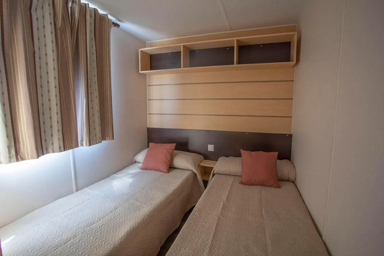 4 Bungalows-Cortijo Da Luigi-4 Adultos-2 Dormitorios-Piscina-Ideal Familias-Cartama-Malaga